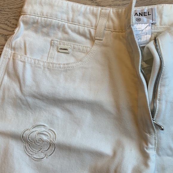 RARE🤍CHANEL 03C Camellia Flower 90’s Baggy Laser Cut Barrel White Vintage Jeans - Picture 12 of 16
